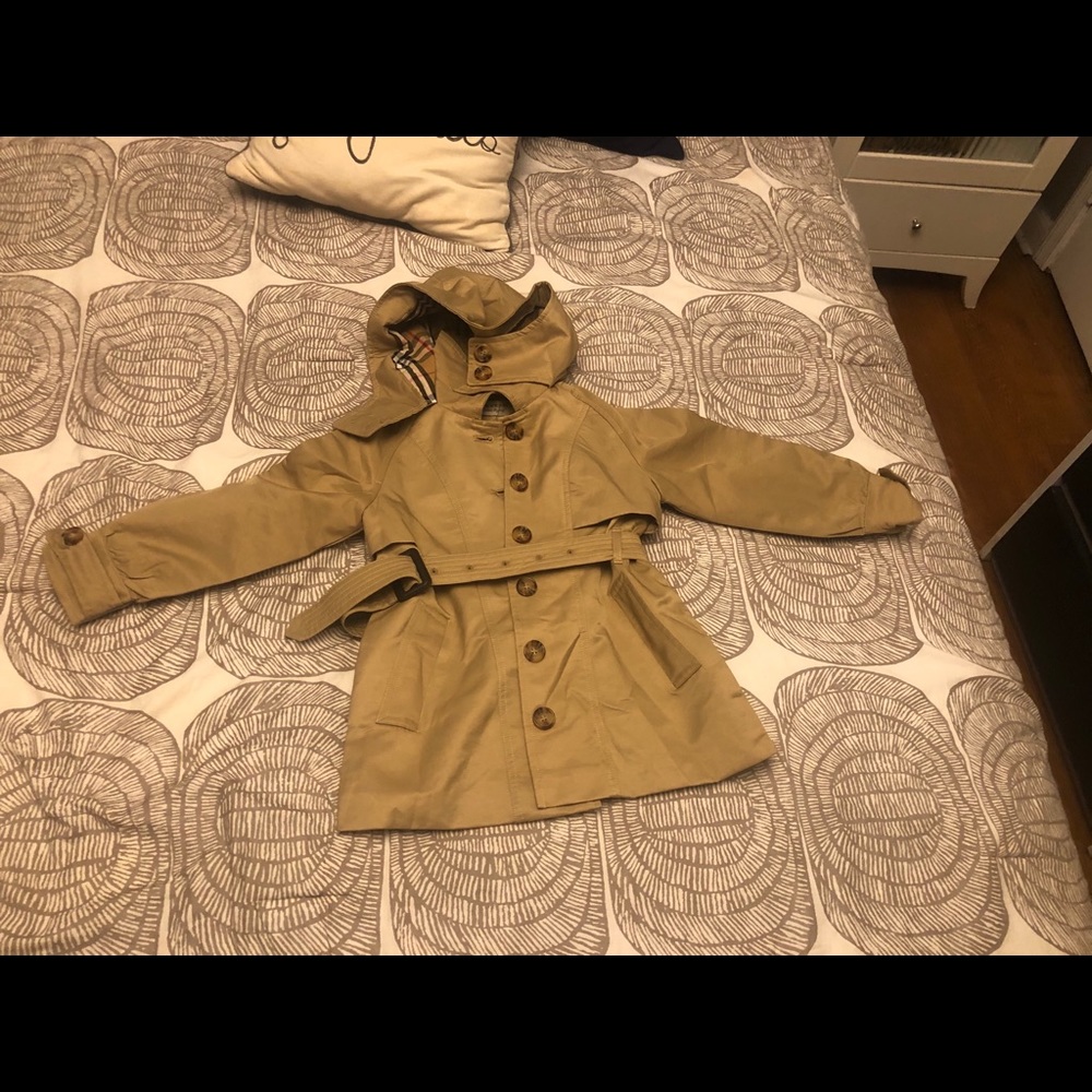 Kids coat 4t and 9t